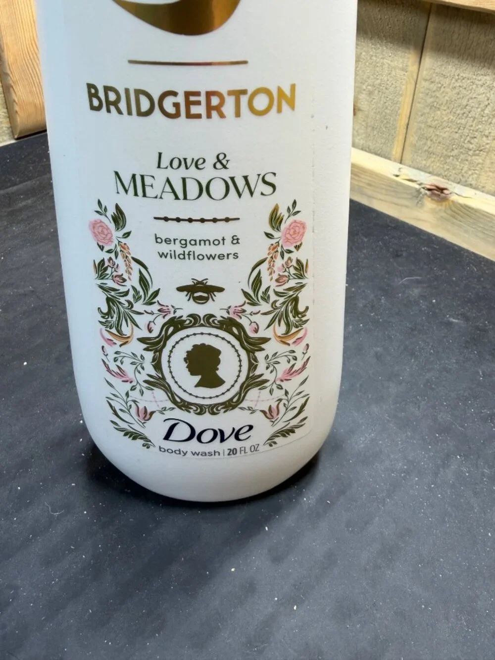Dove Bridgerton Love & Meadows Body Wash Bergamot & Wildflowers 20 Fl Oz  - Limi